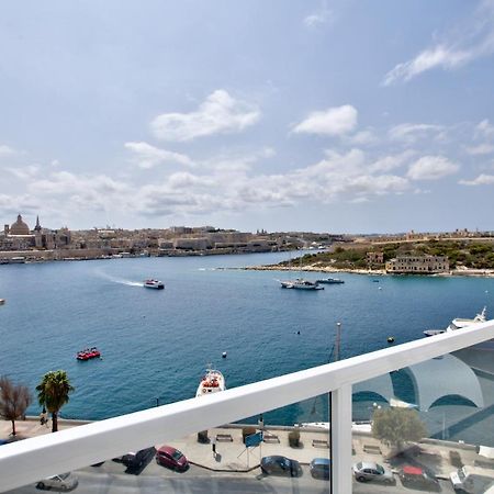 Sliema Duplex Penthouse With Sea Views & Private Terrace By Shortletsmalta Apartment Bagian luar foto