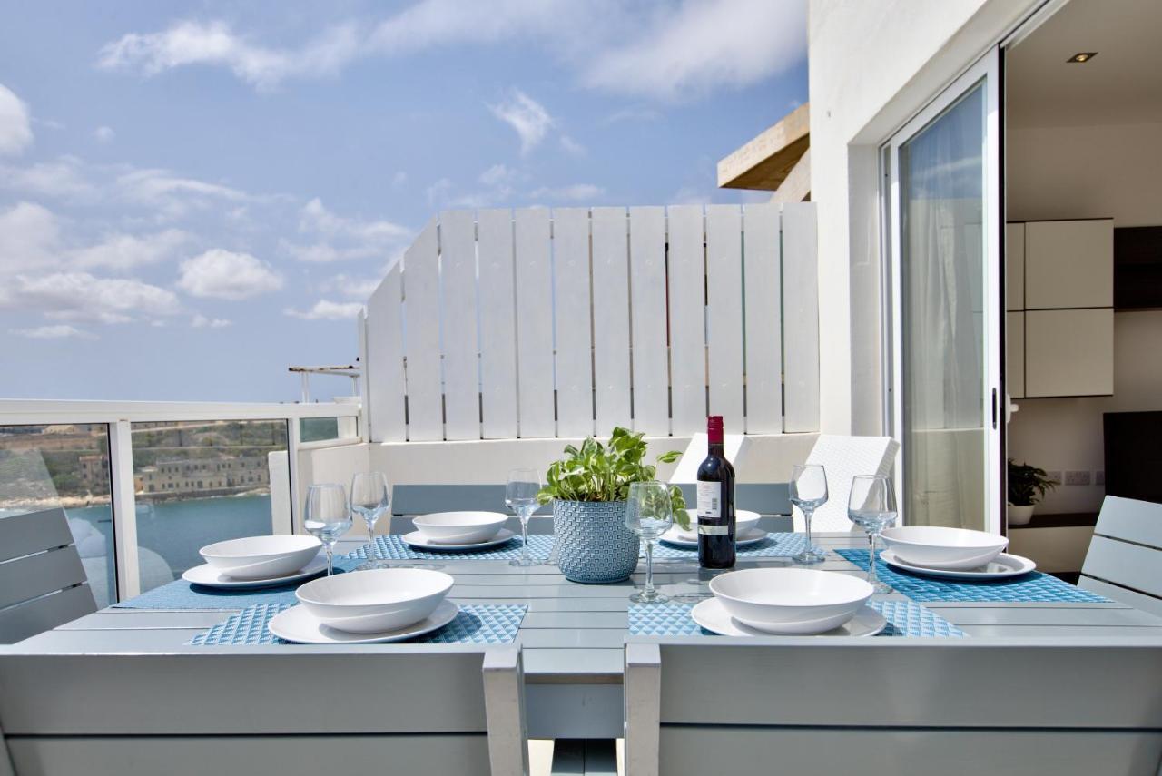 Sliema Duplex Penthouse With Sea Views & Private Terrace By Shortletsmalta Apartment Bagian luar foto