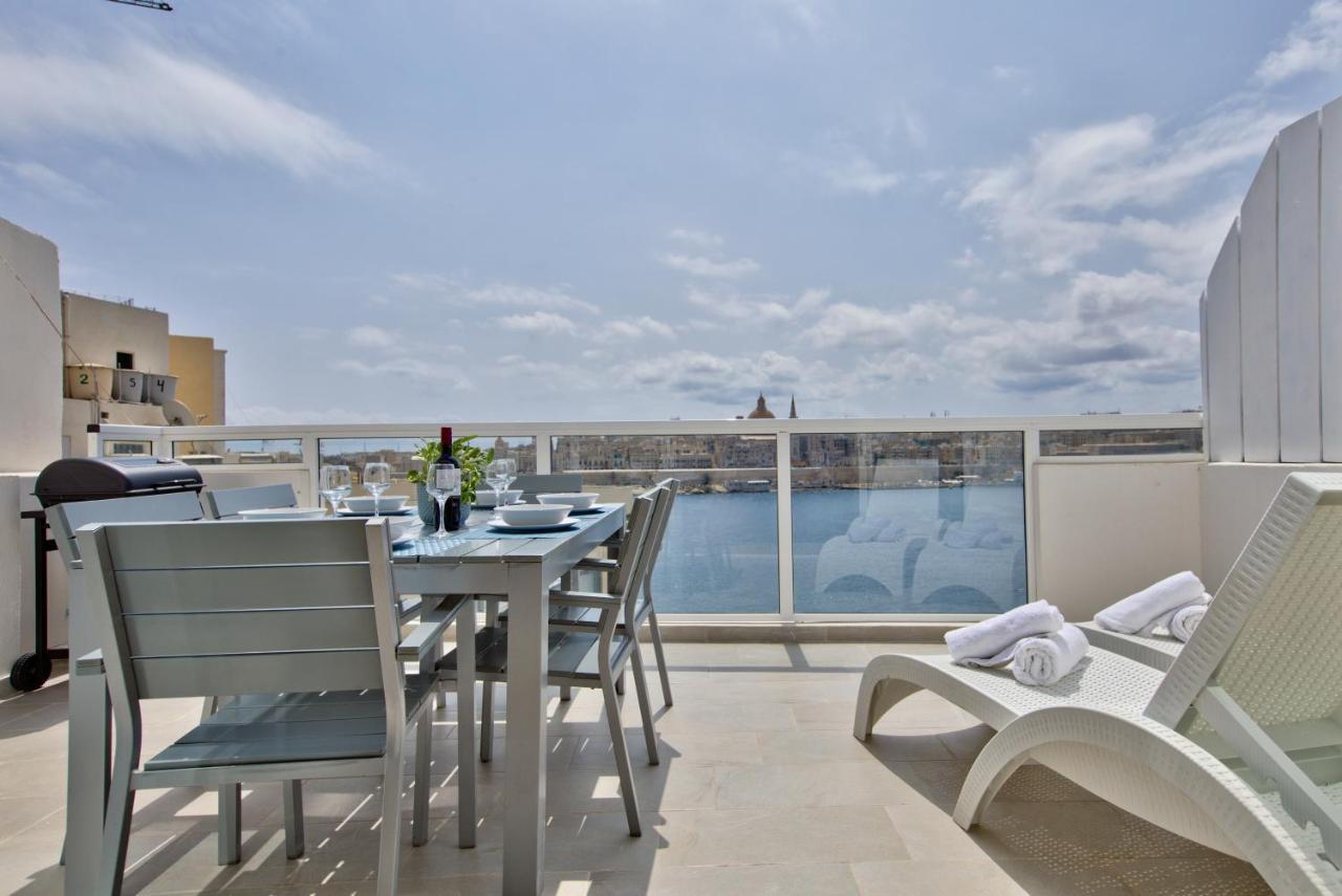 Sliema Duplex Penthouse With Sea Views & Private Terrace By Shortletsmalta Apartment Bagian luar foto