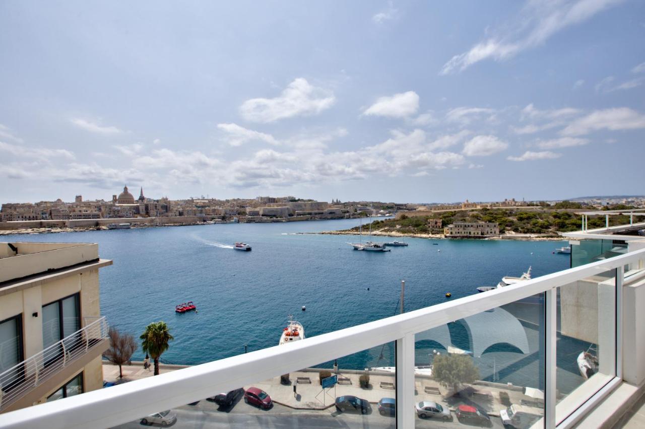 Sliema Duplex Penthouse With Sea Views & Private Terrace By Shortletsmalta Apartment Bagian luar foto